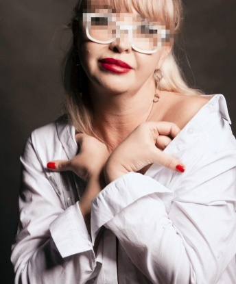 Опытная индивидуалка с креативным подходом к удовлетворению мужского вкуса. У меня есть свои уютные апартаменты в Москве, где ты сможешь полностью расслабиться и насладиться моими услугами. Фотографии настоящие, без ретуши, чтобы ты знал, какая я на самом деле. Открыта для экспериментов и новых впечатлений. Мои возможности бесконечны, я готова погрузиться с тобой в мир наслаждения и страсти. Мои отзывы только положительные, ведь я знаю, как доставить настоящее удовольствие. Жду тебя в Москве, чтобы сделать наше свидание незабываемым! 💋 1793, 42 года