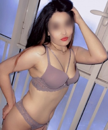 Я буду твоей идеальной компаньонкой на любой встрече или досуге. У меня есть множество услуг, которые я могу предложить тебе, чтобы ты чувствовал себя действительно наслаждаемым. 💋 Мои нежные прикосновения и умение угодить мужчине оставляют только положительные отзывы. Фото, которые ты видишь на этом сайте, полностью соответствуют моей внешности, без ретуши и обмана. Я живу в Москве и доступна для тебя в любое время. Не теряй время и давай встретимся прямо сейчас для незабываемого опыта. 💫 2141, 29 лет