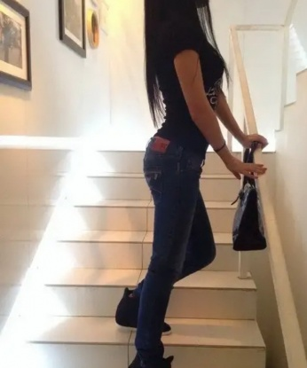 Огненная красотка приглашает в гости и обещает незабываемый опыт. Готова подарить море страсти и удовольствия. Фото настоящие, звони и убедись сам. 4090, 26 лет